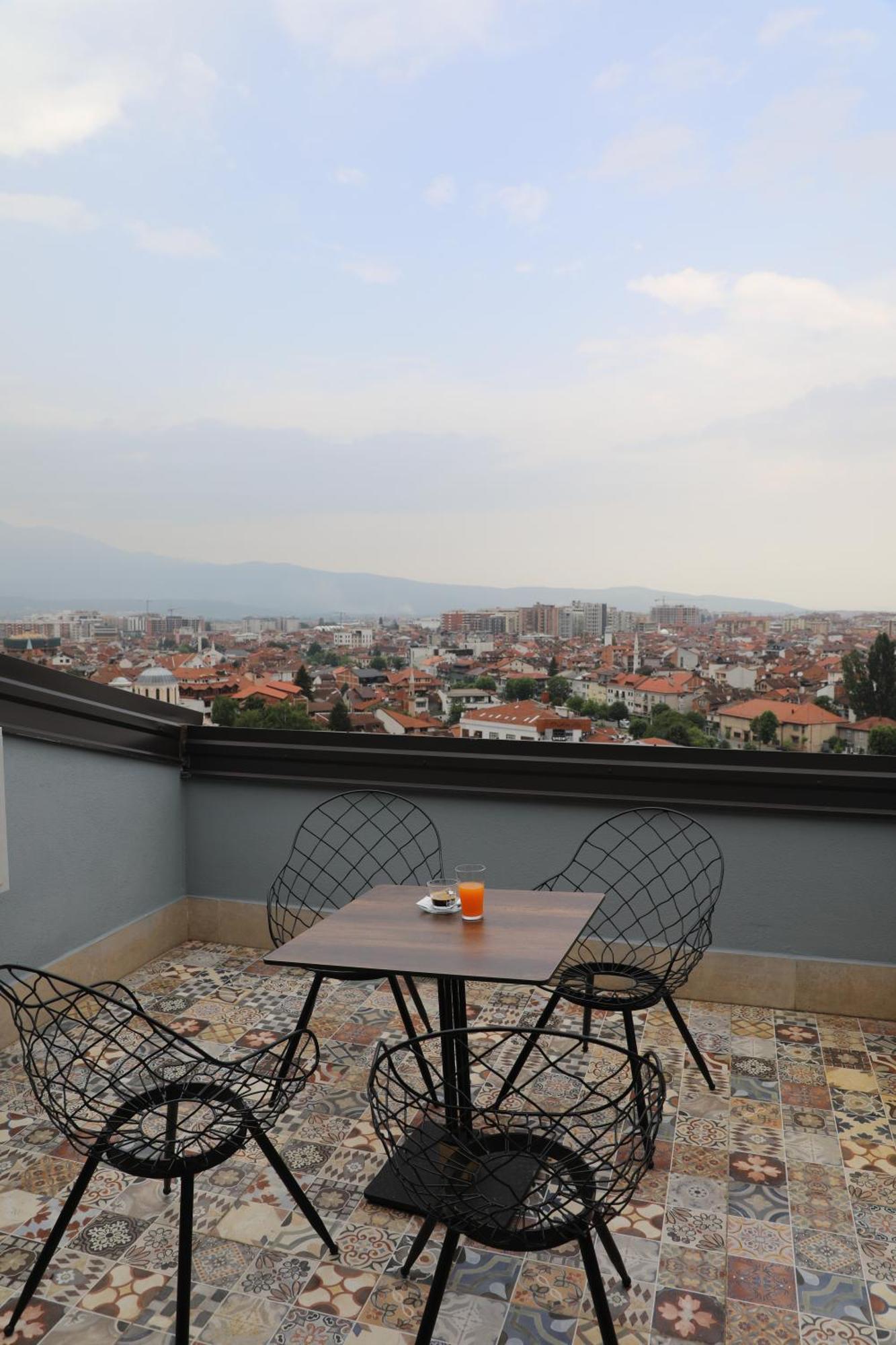 Hotel Hiserra Prizren Extérieur photo